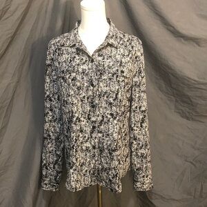 Women’s Black and White Patterned Blouse